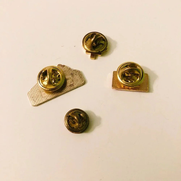 Assorted Lot of 13 Elliot Lake Pins Canadian Canada - Picture 16 of 16